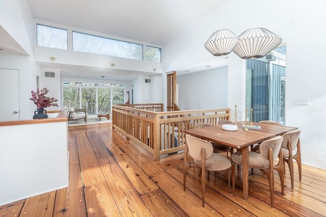 100 Bradford Road, Weston, MA 02493