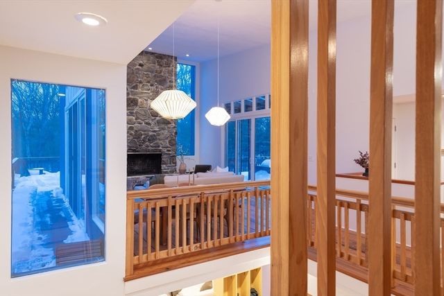 100 Bradford Road, Weston, MA 02493