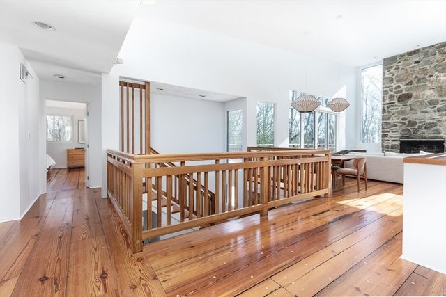 100 Bradford Road, Weston, MA 02493