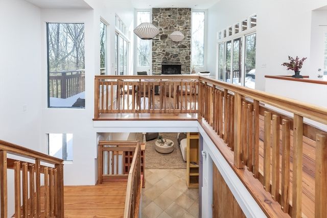 100 Bradford Road, Weston, MA 02493