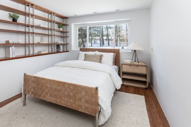 100 Bradford Road, Weston, MA 02493