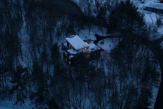 100 Bradford Road, Weston, MA 02493