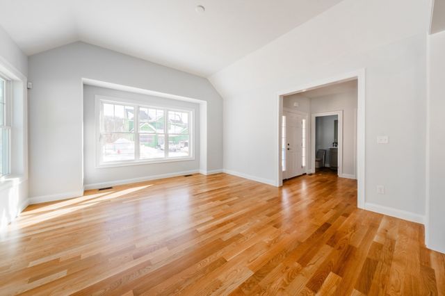 33 Strongwater Drive, Salem, MA 01970