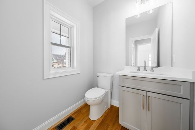 33 Strongwater Drive, Salem, MA 01970
