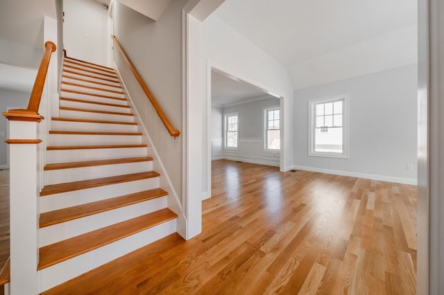 33 Strongwater Drive, Salem, MA 01970