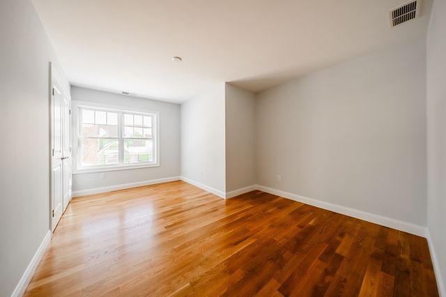 33 Strongwater Drive, Salem, MA 01970