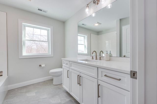 33 Strongwater Drive, Salem, MA 01970
