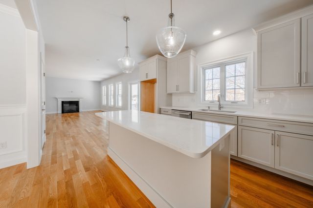 33 Strongwater Drive, Salem, MA 01970