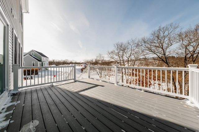 33 Strongwater Drive, Salem, MA 01970