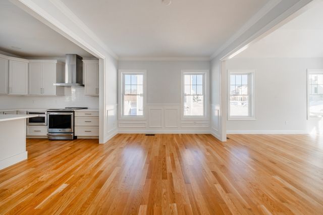 33 Strongwater Drive, Salem, MA 01970