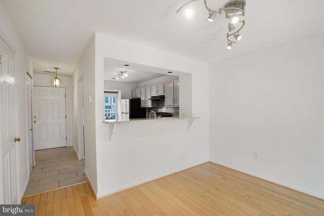 3858 9TH RD S, Arlington, VA 22204