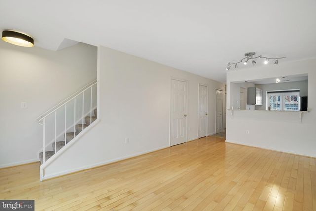 3858 9TH RD S, Arlington, VA 22204