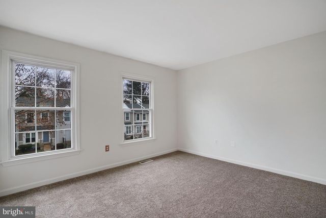 3858 9TH RD S, Arlington, VA 22204