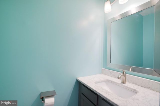 3858 9TH RD S, Arlington, VA 22204