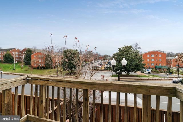 3858 9TH RD S, Arlington, VA 22204