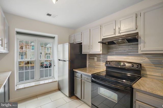 3858 9TH RD S, Arlington, VA 22204