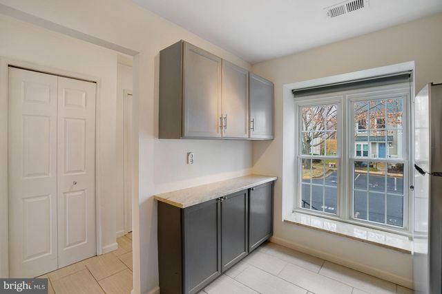 3858 9TH RD S, Arlington, VA 22204