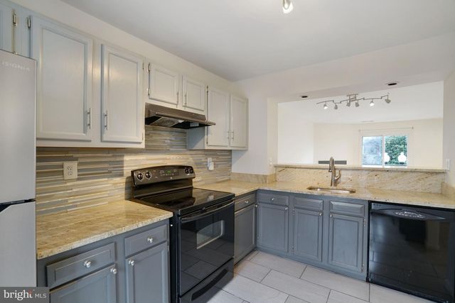 3858 9TH RD S, Arlington, VA 22204