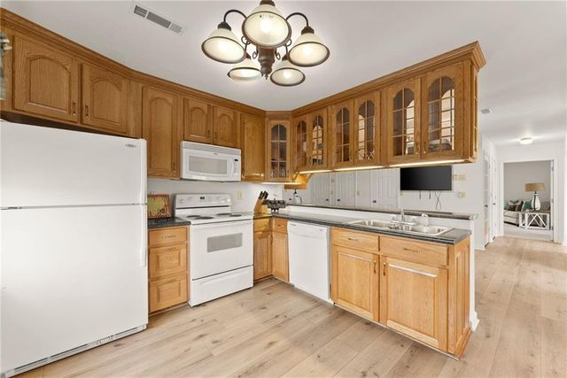 103 Tugalo Point, Lavonia, GA 30553