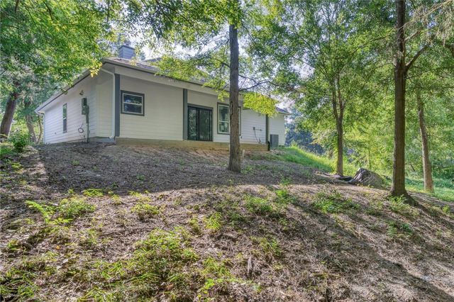1112 Holly Springs Street, Huntsville, TX 77320