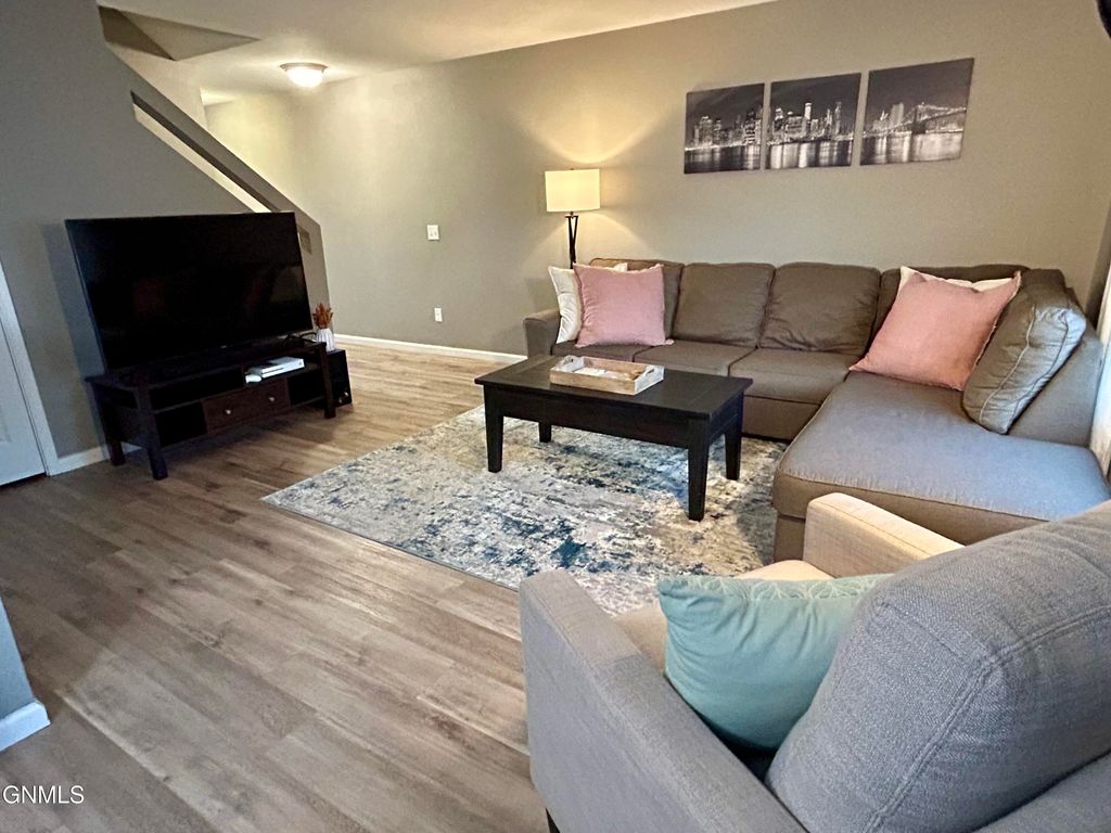 3225 Dortmund Drive, Bismarck, ND 58504 photo 5