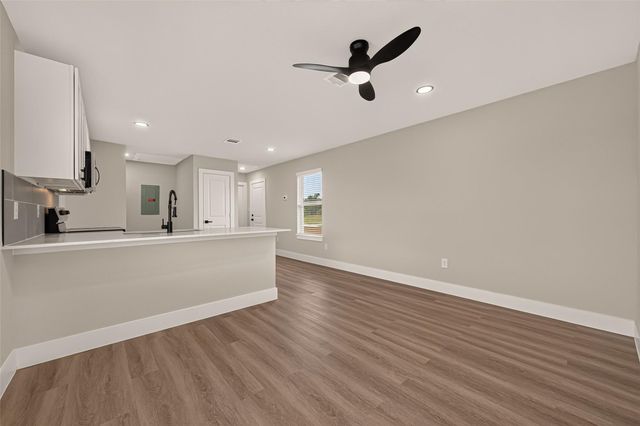 1269 Road 5714, Cleveland, TX 77327