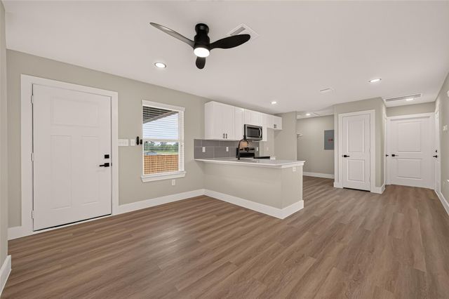 1269 Road 5714, Cleveland, TX 77327