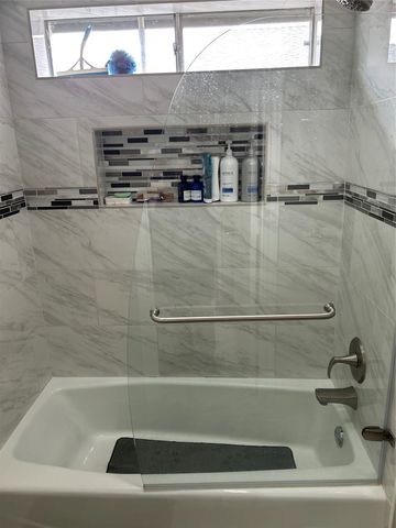 6014 Daven Oaks Drive, Dallas, TX 75248