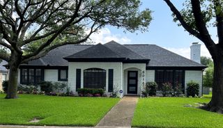 6014 Daven Oaks Drive, Dallas, TX 75248