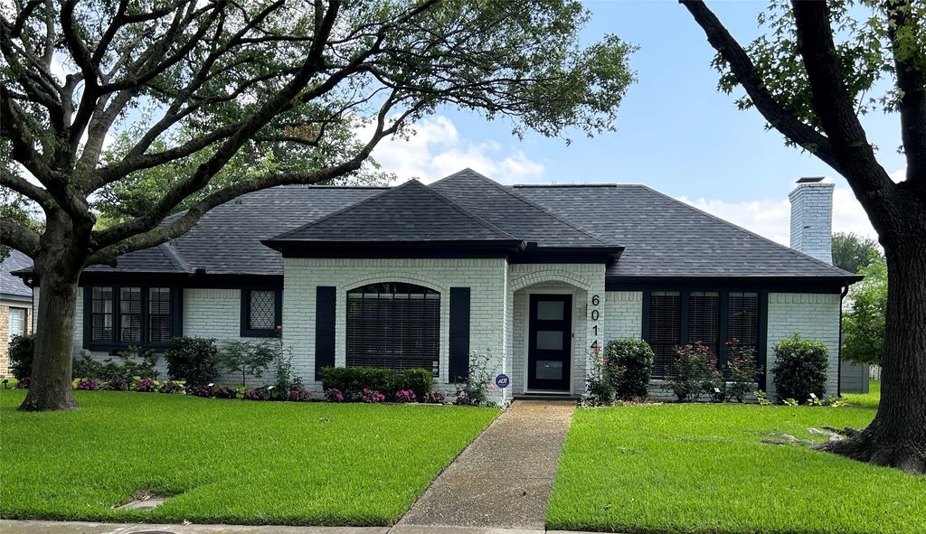 6014 Daven Oaks Drive, Dallas, TX 75248