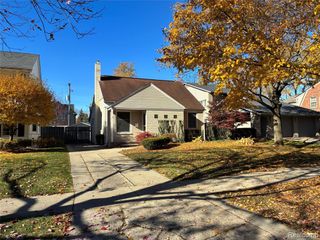 1562 S Bates Street, Birmingham, MI 48009