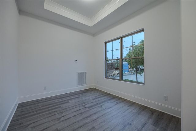 701 Harpeth Knoll Ct, Nashville, TN 37221