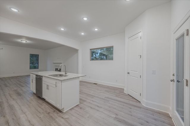 701 Harpeth Knoll Ct, Nashville, TN 37221