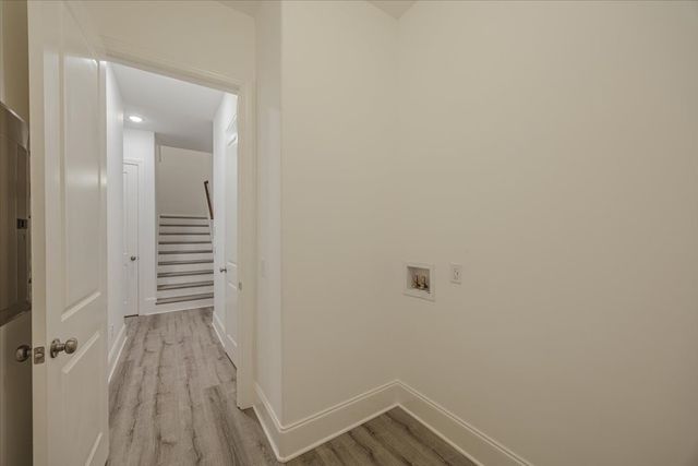 701 Harpeth Knoll Ct, Nashville, TN 37221