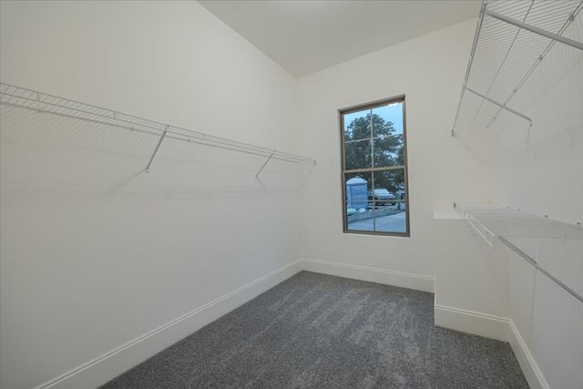 701 Harpeth Knoll Ct, Nashville, TN 37221