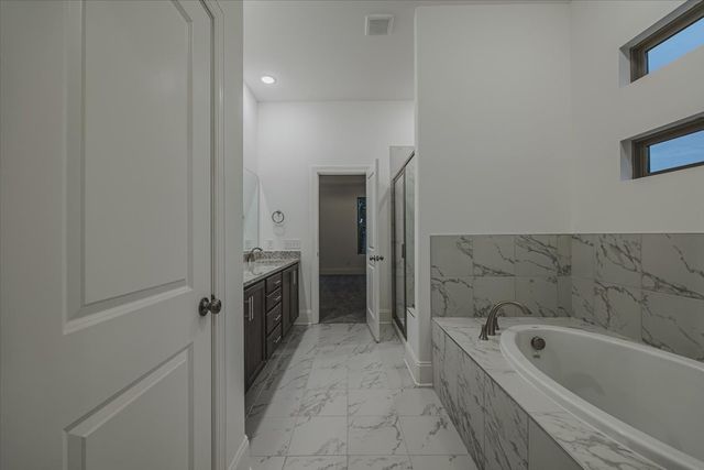 701 Harpeth Knoll Ct, Nashville, TN 37221