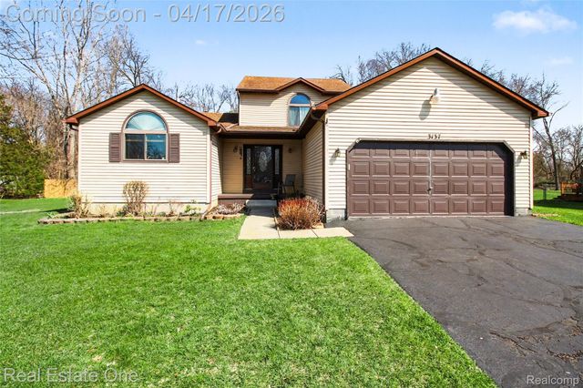 3137 Sandpoint Drive, Brighton Township, MI 48114