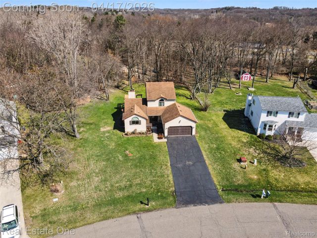 3137 Sandpoint Drive, Brighton Township, MI 48114