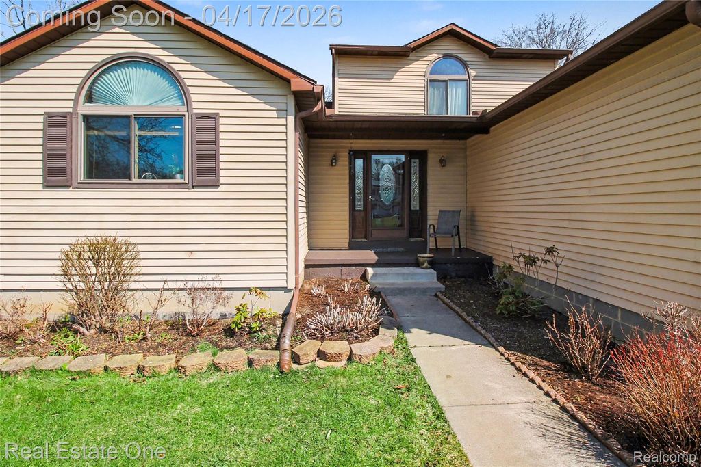 3137 Sandpoint Drive, Brighton Township, MI 48114