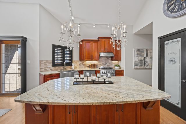 17131 Warbler Lane, Orland Park, IL 60467