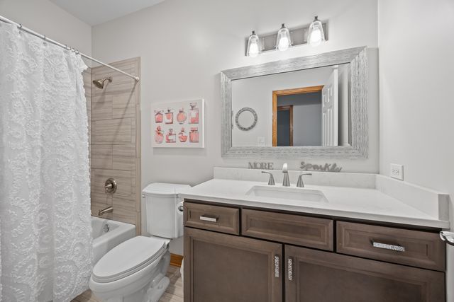 17131 Warbler Lane, Orland Park, IL 60467