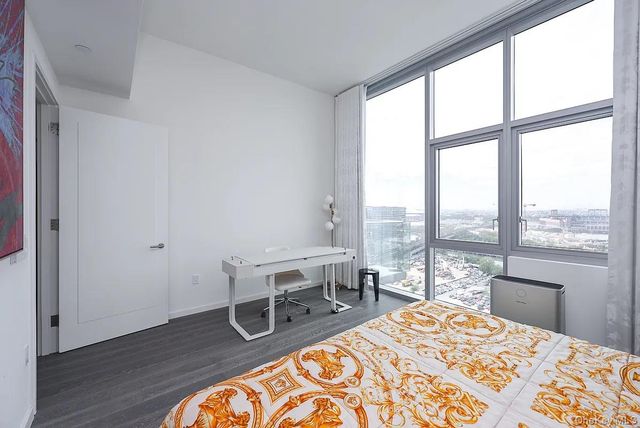 133-36 37th Avenue PH3B, Flushing, NY 11354