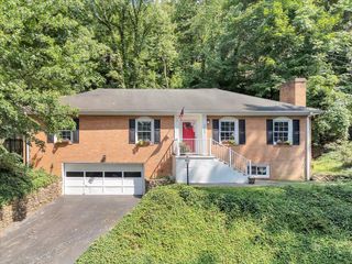 3044 Burnleigh RD, Roanoke, VA 24014