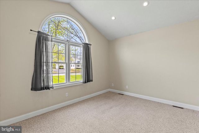 6495 PAMADEVA RD, Hanover, PA 17331