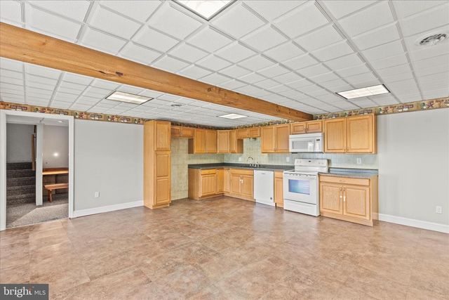 6495 PAMADEVA RD, Hanover, PA 17331