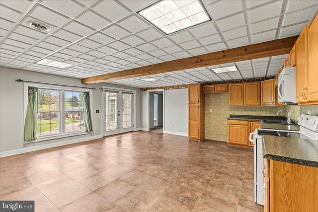 6495 PAMADEVA RD, Hanover, PA 17331