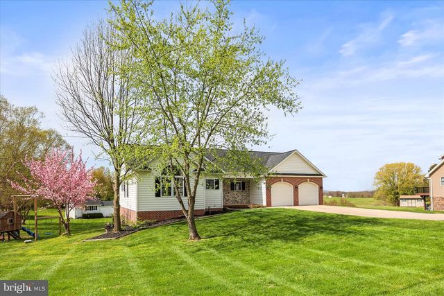 6495 PAMADEVA RD, Hanover, PA 17331