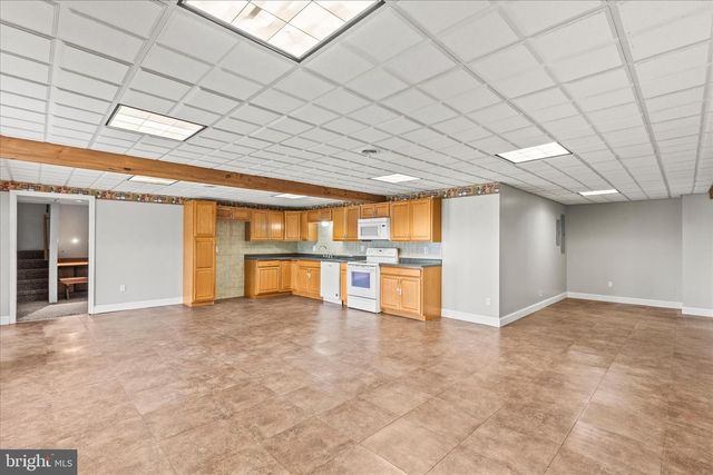6495 PAMADEVA RD, Hanover, PA 17331
