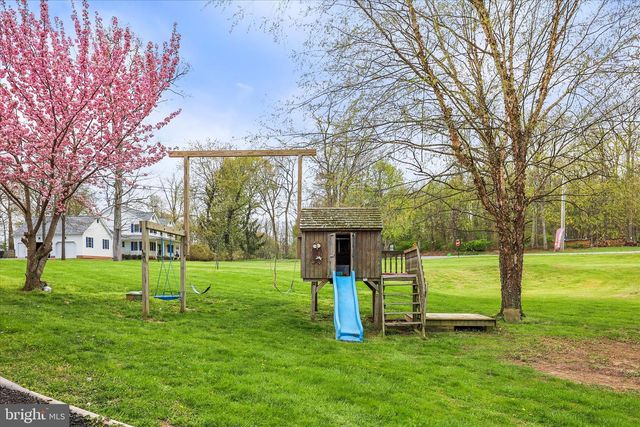 6495 PAMADEVA RD, Hanover, PA 17331