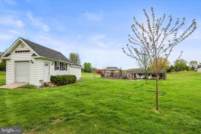 6495 PAMADEVA RD, Hanover, PA 17331